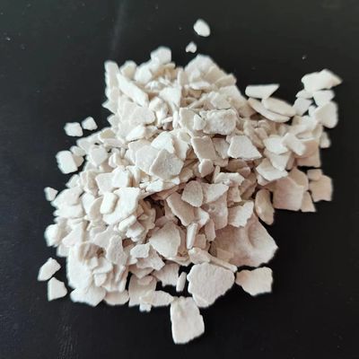Schnee-Schmelzmittel-Calcium Chloride Dihydrate-Weiß blättert 74% Minute ab